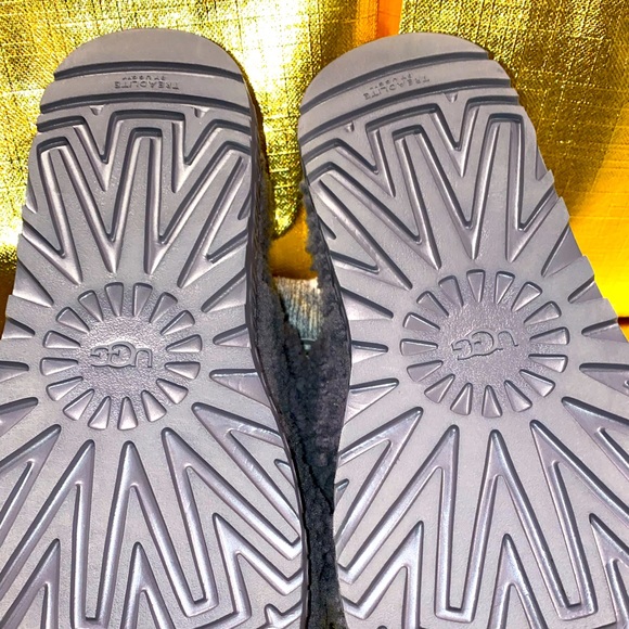 UGG Oh Fluffita - Picture 3 of 3